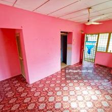 Freehold Corner Unit