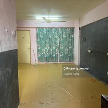 Original Condition, Mid-Floor, Good Location