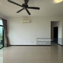 Taman Molek , Molek Regency Largr unit 1855sqf 4 Bedrooms
