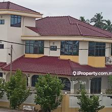 Tangkak town 2.5 storey bungalow high end renovation