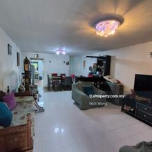 Kitchen extended, non bumi unit, well kept condition