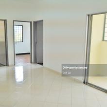 Pangsapuri seri jati, 3room 1carpark, rm200k, near bandar puteri