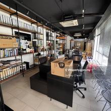 1st floor office with lift