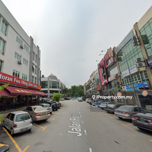 4 storey bandar puteri puchong Gd ROI commercial fr sell