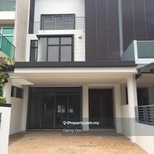 Facing Park, Ample of Car Park