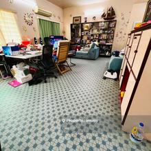 Single storey bungalow in a quiet area