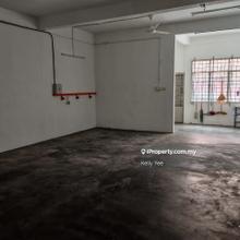Ground Floor Shoplot @ Pusat Perniagaan Rozhan for Rent