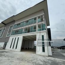 Semi Detach with 2 storey office for rent 