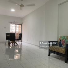 Fully Furnished.Facing Play Ground 3.2 Km To Ikea. 2.7 Km To Mrt.