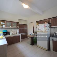 1.5 storey storey Bungalow, 4844sf, Renovated, Good condition,Freehold