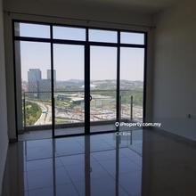 Not Lelong Unit 3rooms 3baths 1251sf Below Market Price