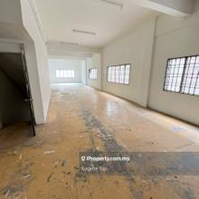 End Lot 4 Storey Shop