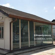 Commercial bungalow for Sale