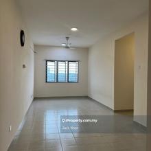 Seruling Bukit Raja Apartment