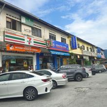 2 Sty Shop With Easy Access To MRR2