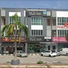 3 storey shop, Facing main road