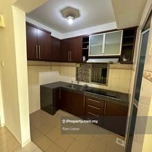 Kantan Court Apartment At Bukit Serdang Seri Kembangan For Sale!