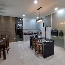 Semi-D ready to move in