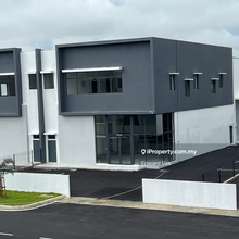 2.5 Storey Semi-D Factory For Sale @ Puchong