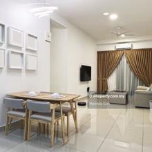 8 mins to Pavillion Bkt Jalil.  High Floor. Golf Course View. Near LRT