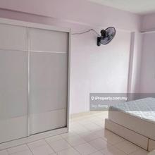 Vista Pinggiran Apartment, Seri Kembangan, Near Mrt Station & Aeon