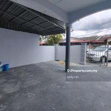 Duyong Behind Family Store - 3 bedrooms 2 bathrooms