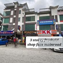 Cheap Nice 3 Storey Shoplot at Bandar Mahkota Cheras