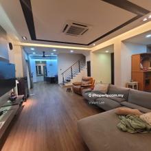 Fully renovated 2.5sty semi d 