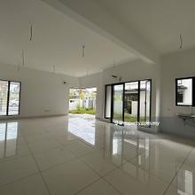 2 Storey Semi-D Reesia, Elmina Garden 