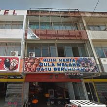 Partially Furnished Shop House @ Batu Berendam / Behind Coconut Shake