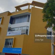 Kinrara Uptown, Puncak Jalil, Seri Kembangan, 4sty Shop Corner Lot