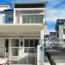Tiara End Lot Near to 12 Arce Central Park 