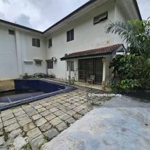 Cheap Bungalow Gated Guarded With Good Land Area For Rebuild