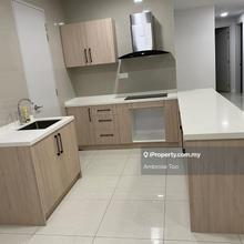 Partly furniture unit 1450sqft 3room2bath 2carpark