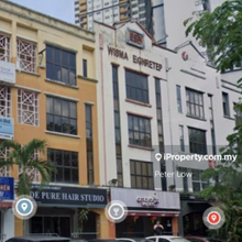 4 storey end lot. Must rent whole block.