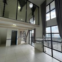Big big unit, Colonial Duplex For Sale