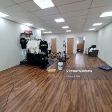 1.5 Sty Terrace Factory for Rent 
