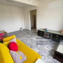 Nice cosy 3 bedroom Apartment in  Court 8 for S A L E