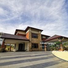 Self-built Bungalow with Huge Land, Move-in-ready, Serene Area
