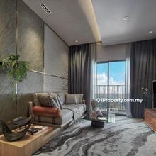 Ready Move in, Low Density Freehold, next to Golf, Lake, Lrt & uni