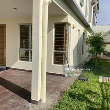 Semi-D house for Rent