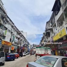 Shop Apartment on busy street! Tenanted