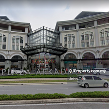 Corner and freehold