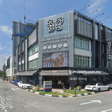 Rare Corner 3storey Enbloc Shoplot @ Radin Bagus Sri Petaling for Rent