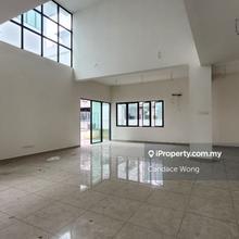 Brand New!! Super Wide 3-Storey Semi-D with Bungalow-Sized Space 