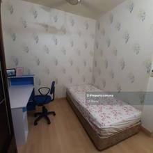 Small Room for Rent