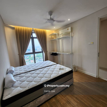 Middle room for rent 