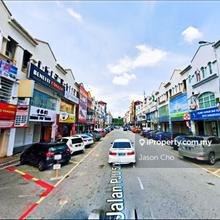 Exclusive 3 Storey Intermediate Shop for Sale