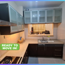 Spacious Unit With Fully Furnish Suit For Family And professionals