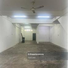Jalan Teratai @ Johor Jaya ground floor shoplot for rent, near Tebrau